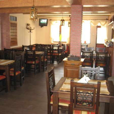 Spartak Family Hotel Смолян Экстерьер фото