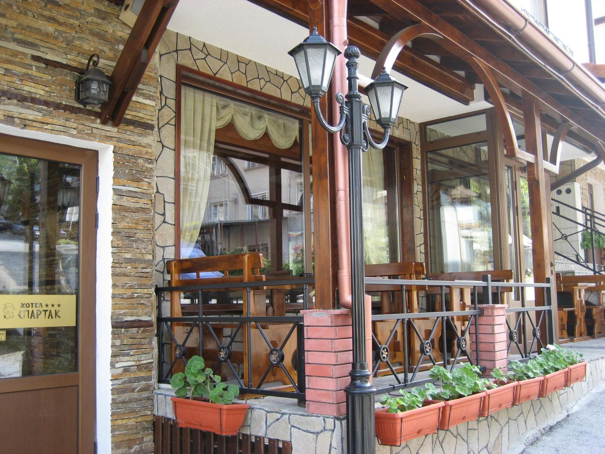 Spartak Family Hotel Смолян Экстерьер фото