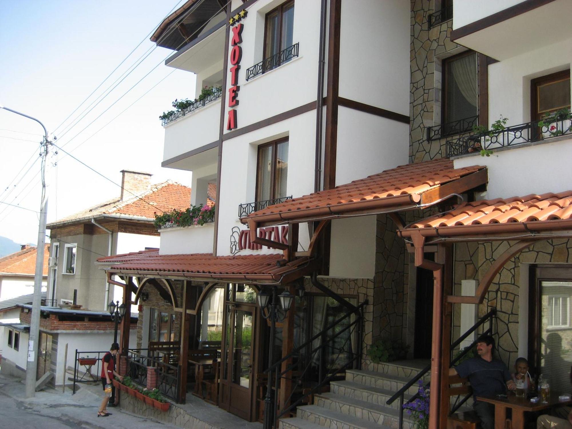 Spartak Family Hotel Смолян Экстерьер фото